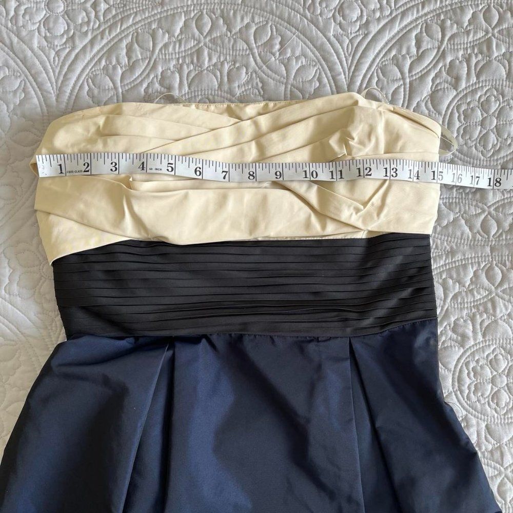 BCBGMAXAZRIA Cream Black Navy Bubble Night Out Dress size 10 - Picture 9 of 11
